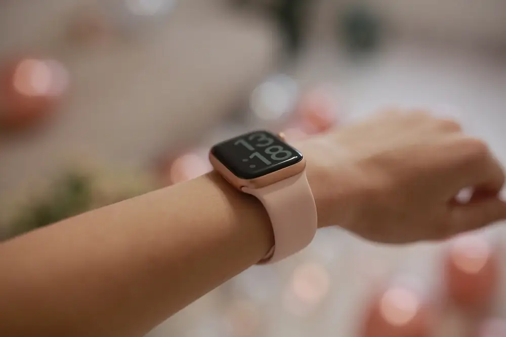 Apple Watch podczas treningu - siłownia, dom i aktywność na świeżym powietrzu
