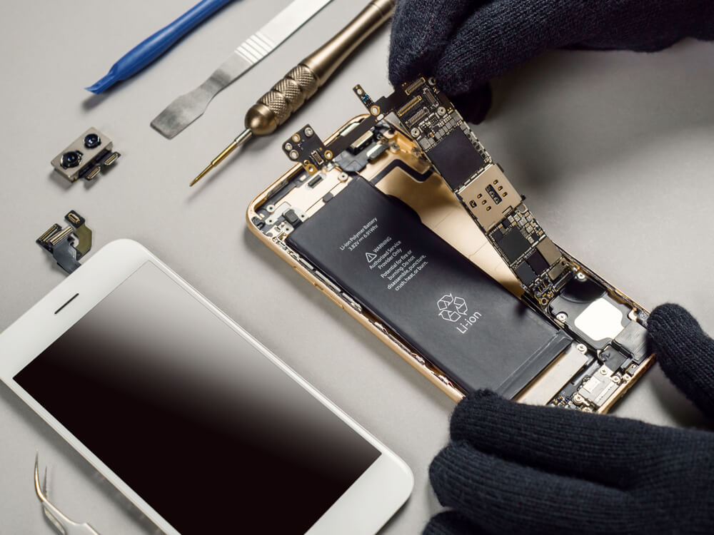 oryginalna-bateria-iphone-15-wymiana-serwis-apple