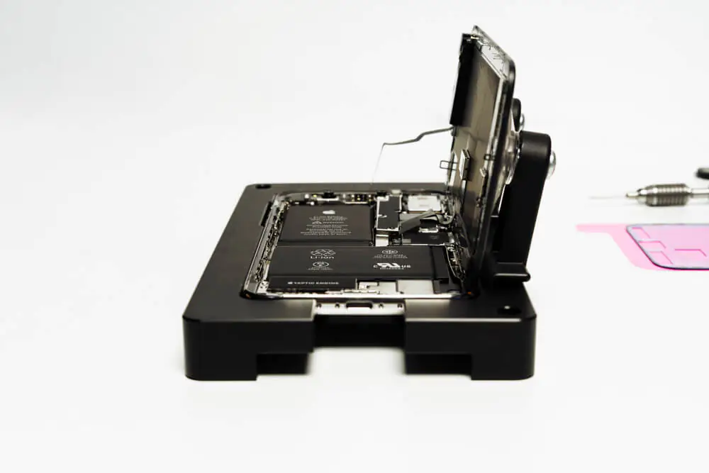 Wymiana baterii iPhone - oryginalna bateria Apple czy zamiennik